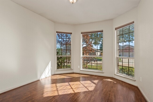 Building Photo - 8734 Auburn Mane Dr