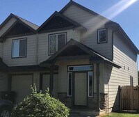 Building Photo - 1057 NE Kayak Loop