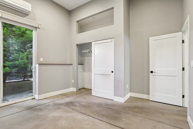 Building Photo - 5610 Martin Luther King Jr Way