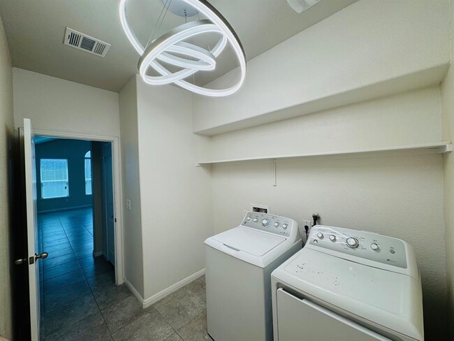 Building Photo - 18409 Applio Claudio Dr