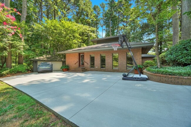 Building Photo - A Custom Home in Linkhorn Cove - 1-Acre Wo...