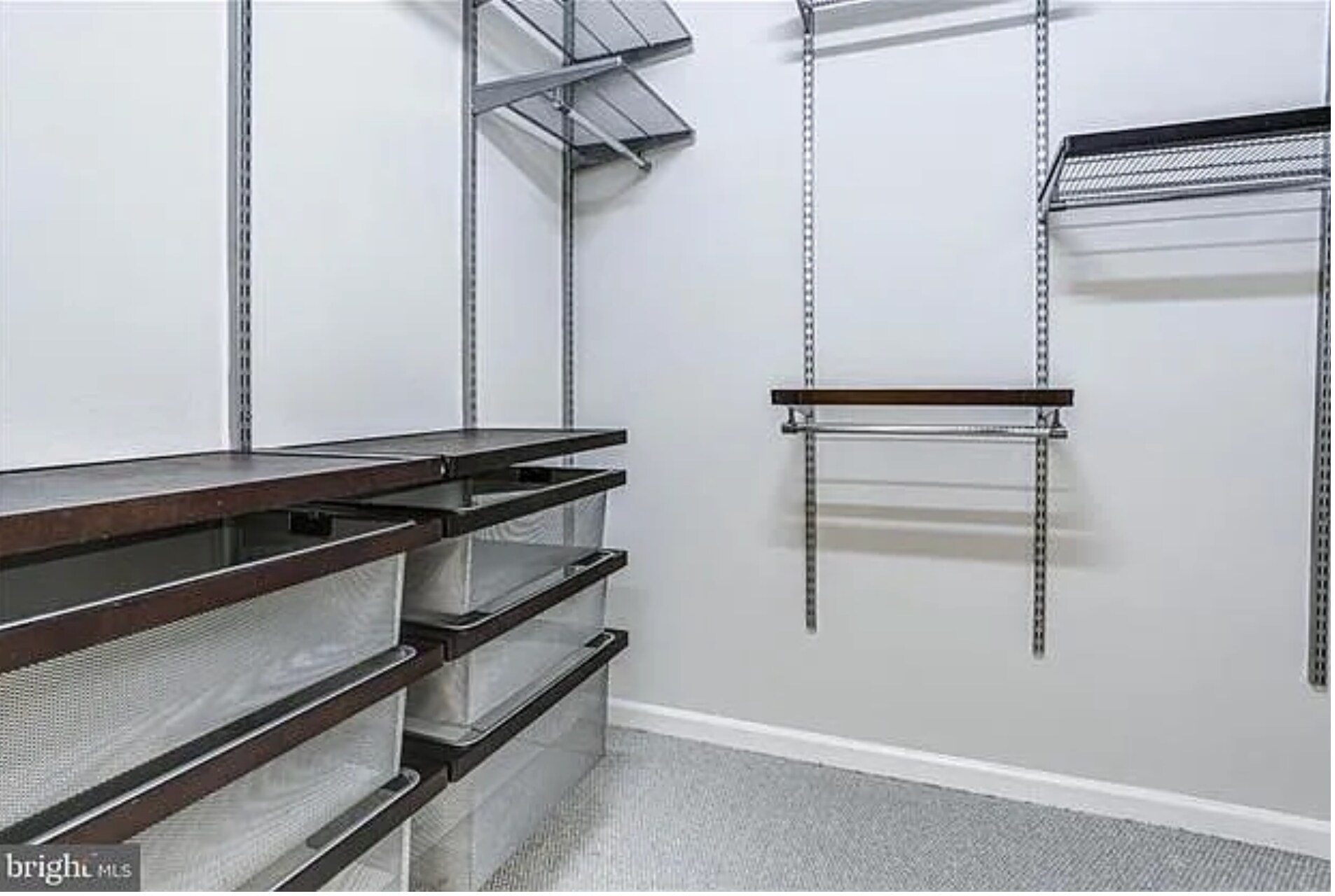 Building Photo - 309 Holland Ln