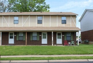 Building Photo - 2946 Mayer Dr