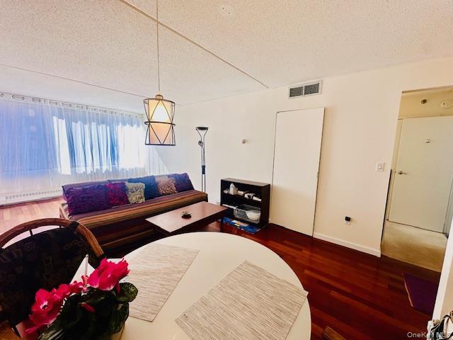 Building Photo - 4 Martine Ave