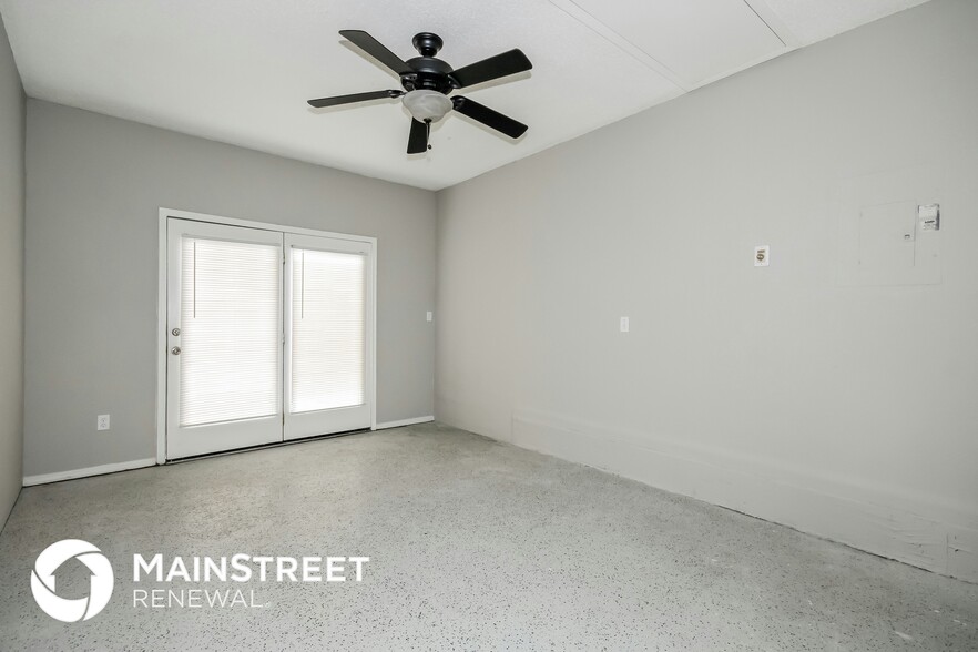 Building Photo - 2740 Birdland Ct