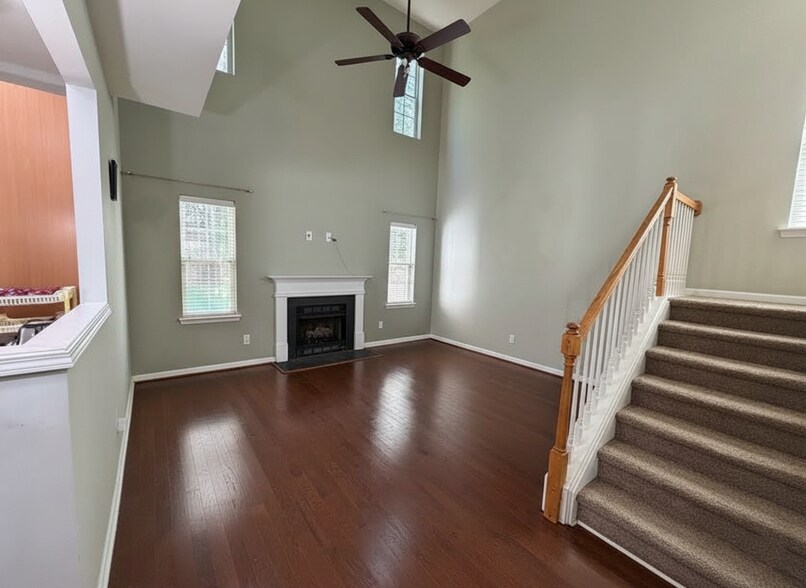 Building Photo - 12018 Royal Castle Ct