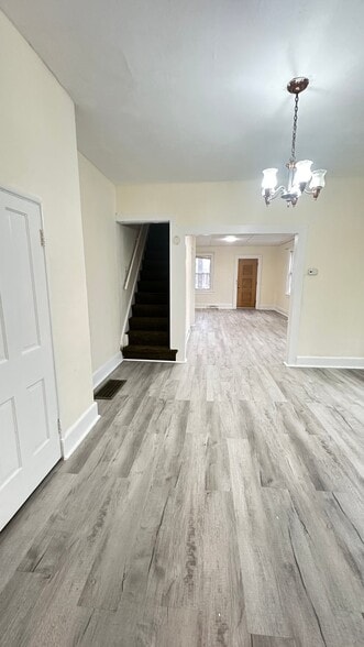 Building Photo - 612 Court St