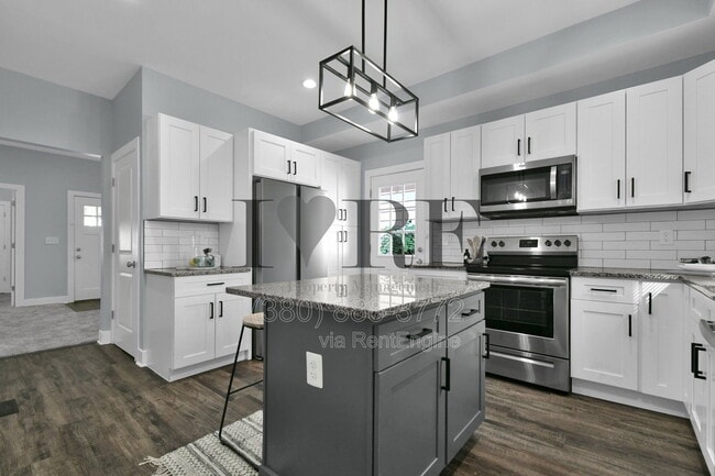 Building Photo - 429 E Mithoff St