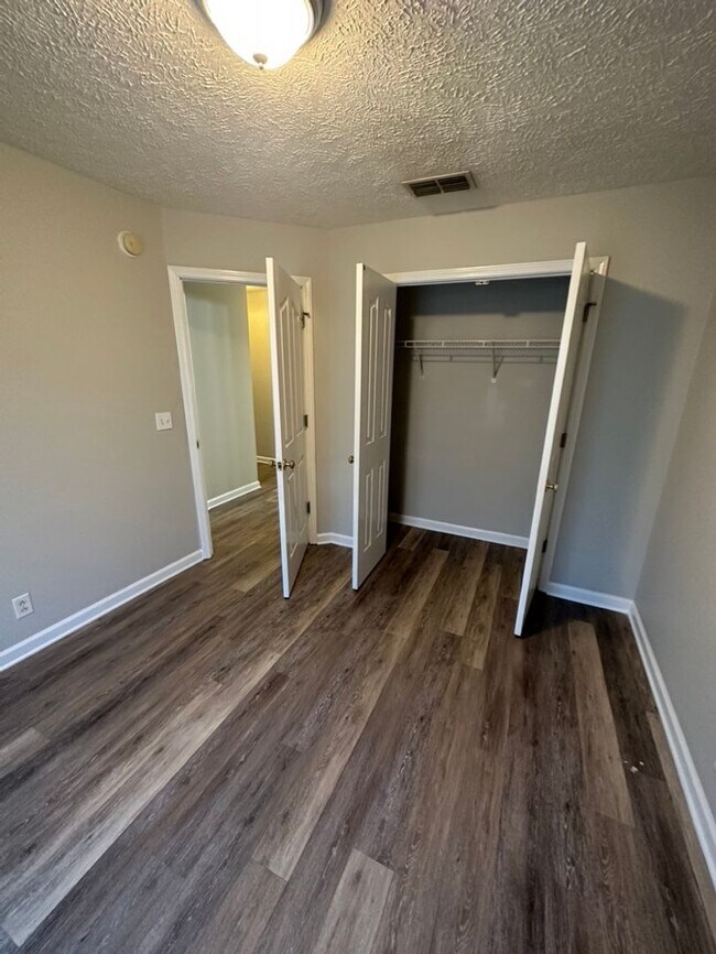 Building Photo - 2506 Gold Valley Dr