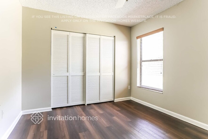 Building Photo - 1511 Primrose Ln