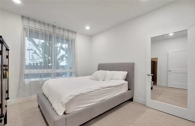 Building Photo - Comfortable Spaces You’ll Love Coming Home To