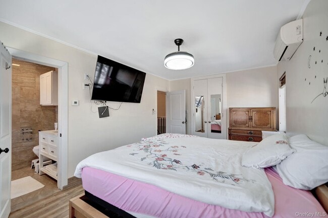 Building Photo - 1701 Burnett St