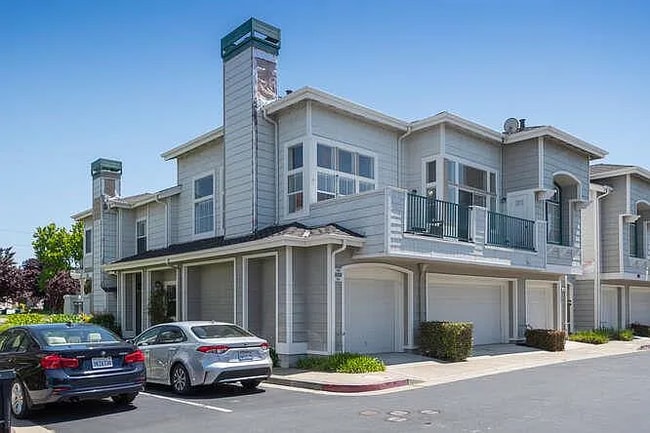 Building Photo - 565 Shoal Cir