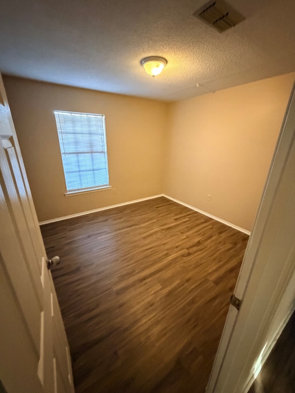 Building Photo - 406 Sheila Blvd