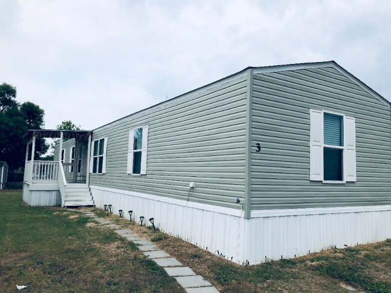 Building Photo - 2601 Leary Ln