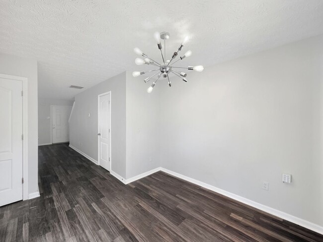 Building Photo - Charming Forest Park Townhome with Modern Finishes