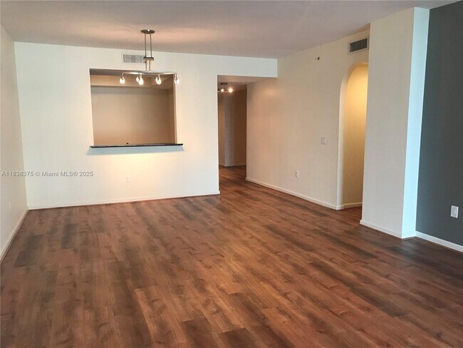 Building Photo - 3340 NE 190th St