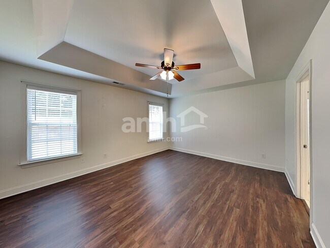 Building Photo - 2016 Sentinel Dr