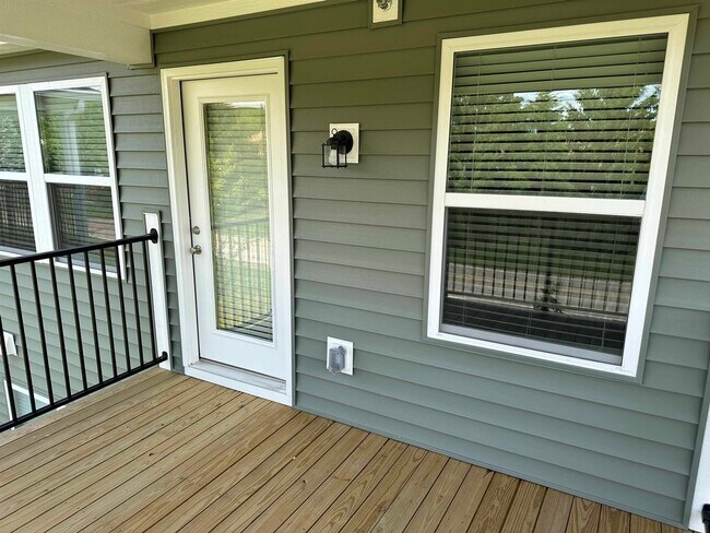 Building Photo - 2683 Verdant Ln