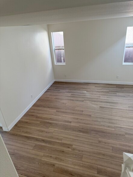 Building Photo - 38750 Cobblestone Cir