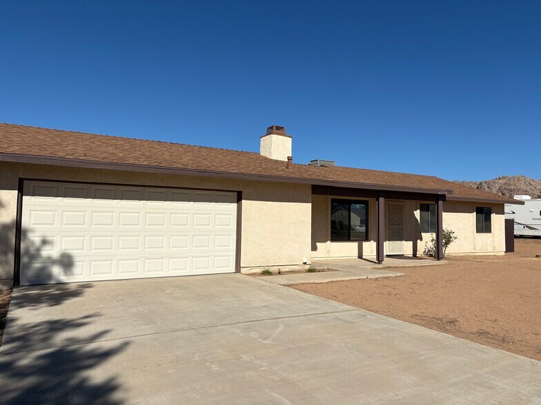 Building Photo - 22578 El Centro Rd