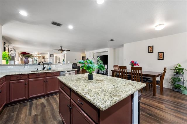 Building Photo - 1315 Foster St