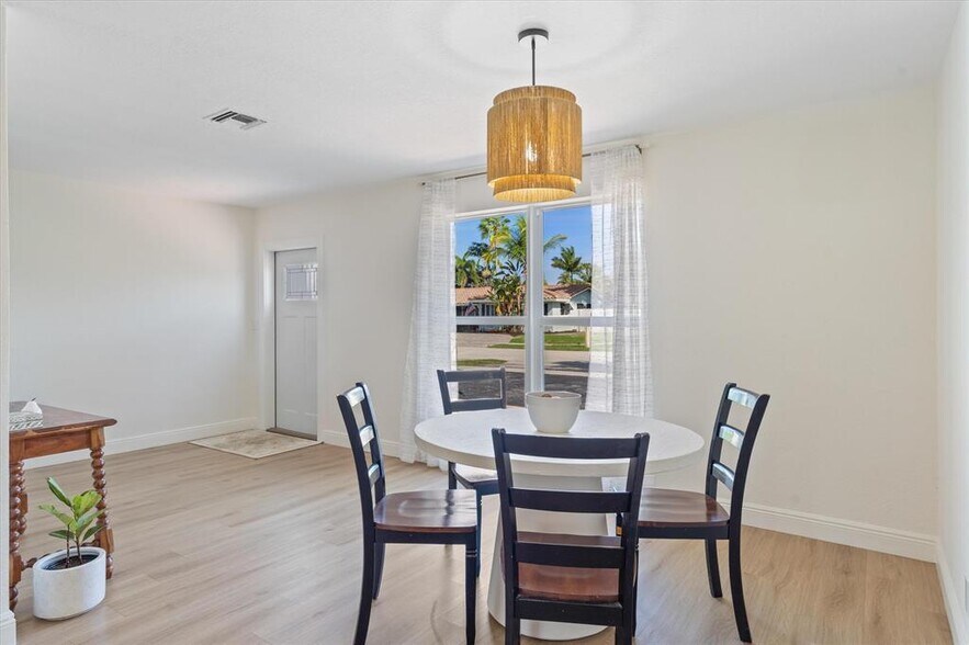 Building Photo - 10281 NW 32nd St