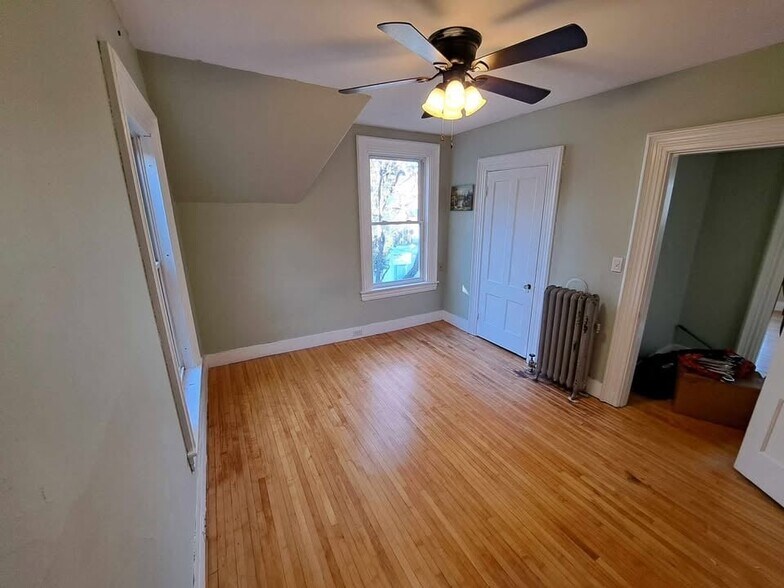Bedroom 1 - 19 Pennacook St