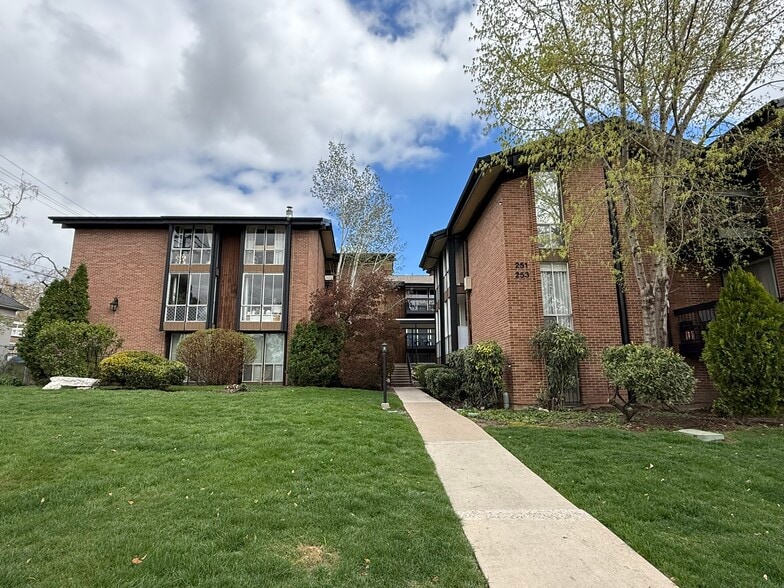 Building Photo - 249 S 700 E