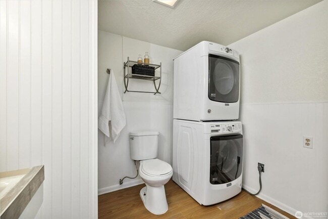 Building Photo - 4Bd/1.75Ba Seattle House