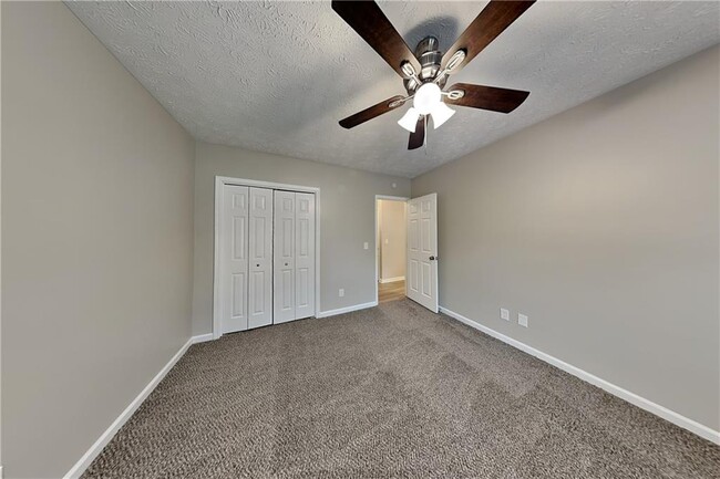 Building Photo - 131 Trellis Ct