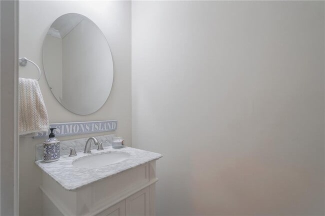 Building Photo - 303 Reserve Ln