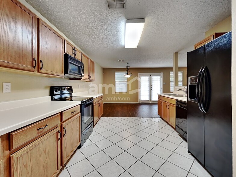 Building Photo - 1404 Sunflower Ct