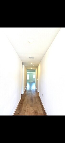 Building Photo - 19276 Gray Horse Dr