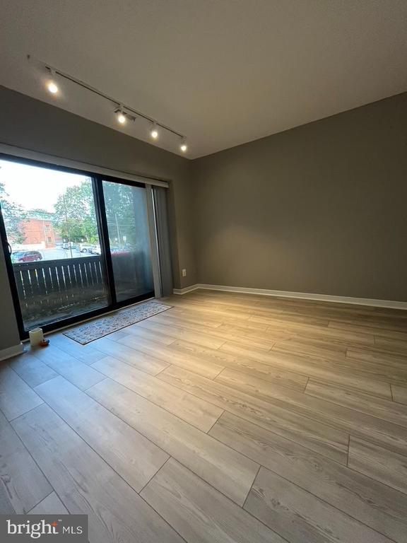 Building Photo - 102 Dudley Ave