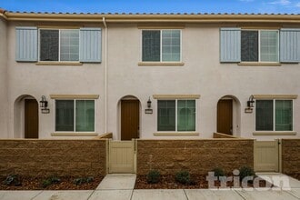 Building Photo - 10590 Gato Ct
