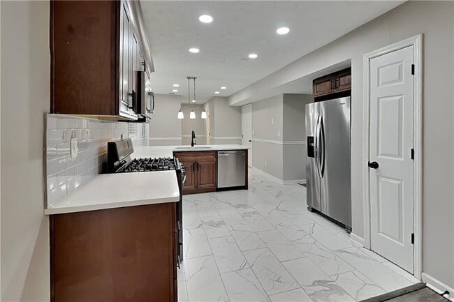 Building Photo - 2313 Berkeley Creek Ct