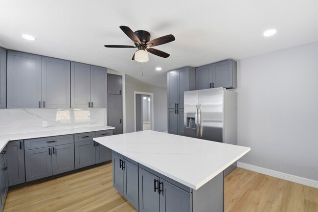 Building Photo - 1415 Avenue H