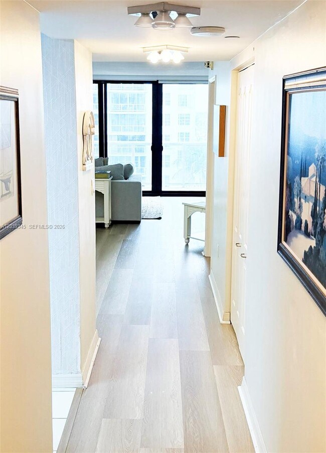 Building Photo - 5757 Collins Ave