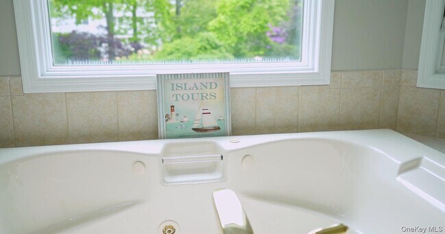 Building Photo - 5 Mill Race Rd