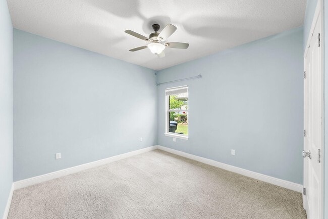 Building Photo - 282 Whispering Lake Dr