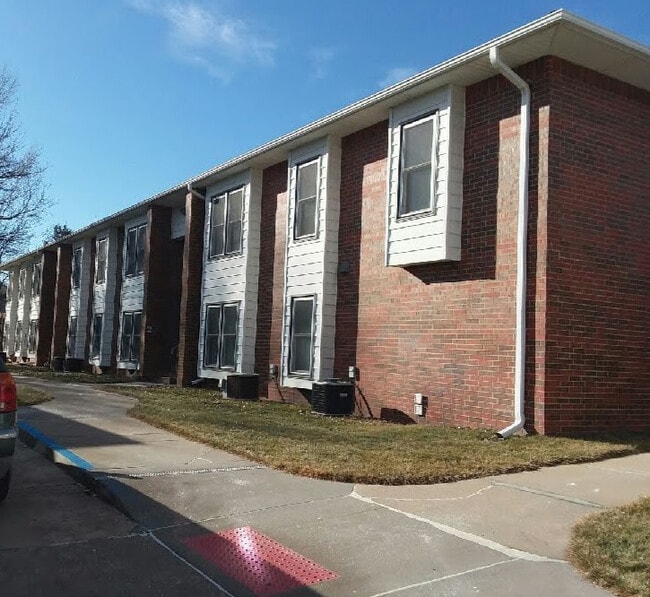 Primary Photo - Crete Apartments