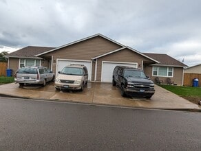 Building Photo - Kylee