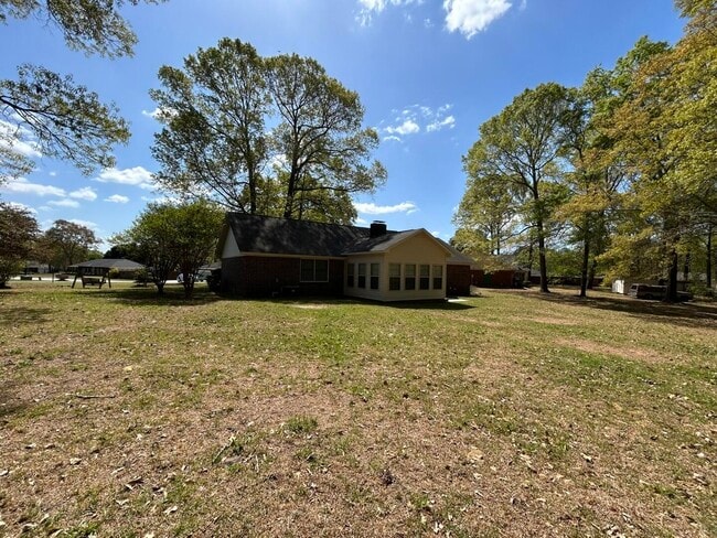 Building Photo - 1145 Peppercorn Ln