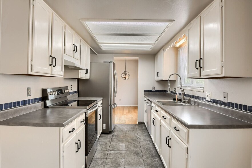 Building Photo - 3810 S Atchison Way