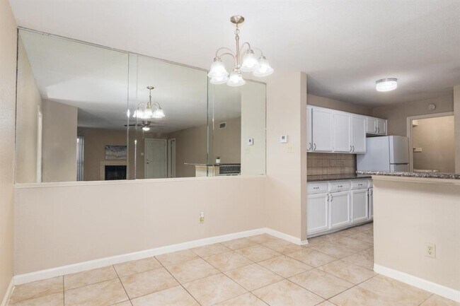 Building Photo - 10835 Braes Bend Dr