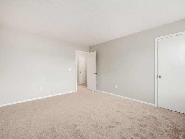 Building Photo - 7754 Deercrest Ct