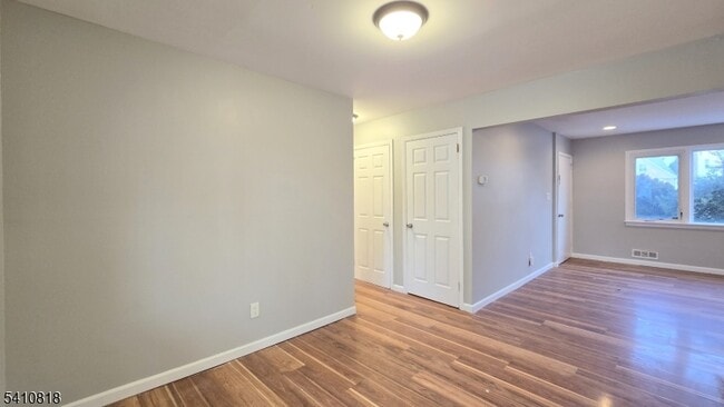 Building Photo - 62 Mercer Ave