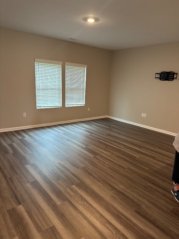 Building Photo - 448 Oakwood Dr NW