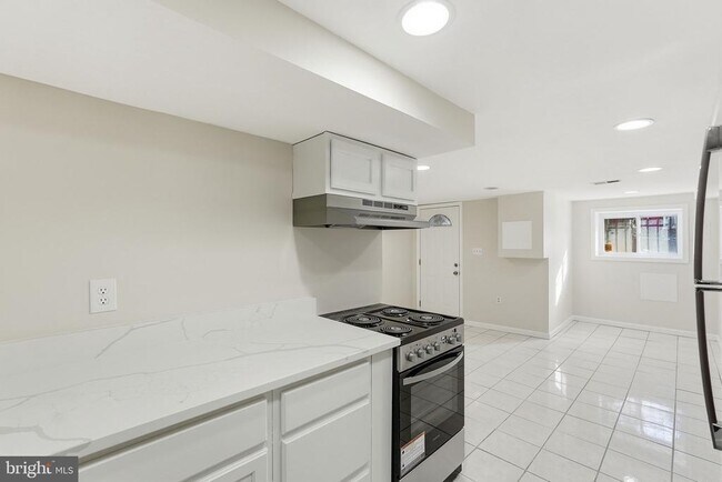 Building Photo - 58 Quincy Pl NE